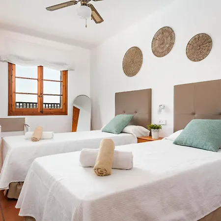 Playas De * פורנלס